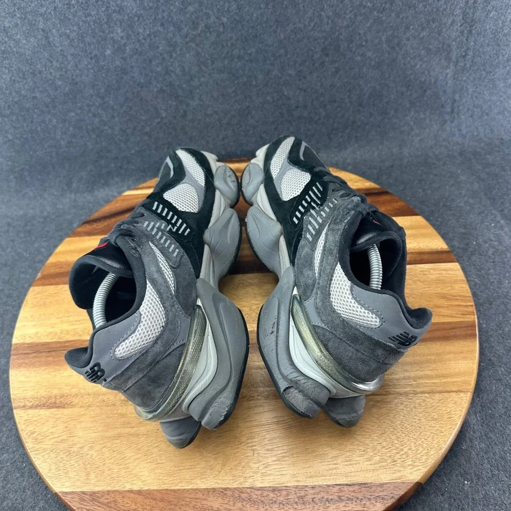 New Balance 9060 U9060BLK Mens Size 7 Black Gray Suede Running Shoes